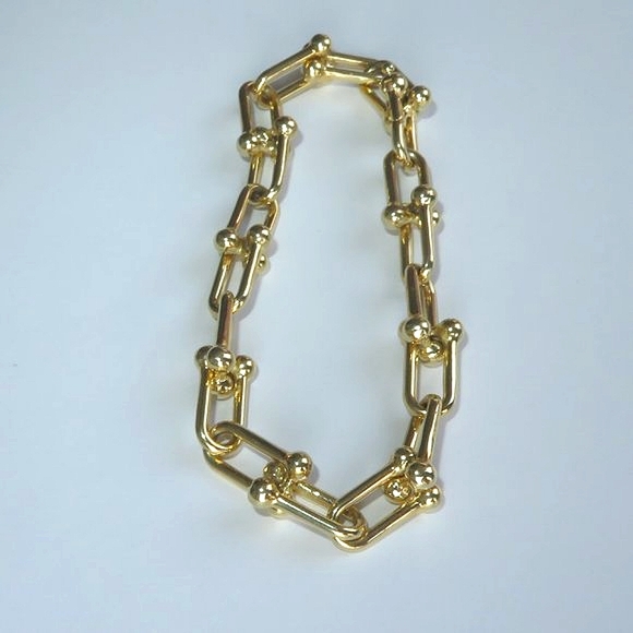 Stirrup 14K Solid Yellow Gold U Link Bracelet - Picture 6 of 15